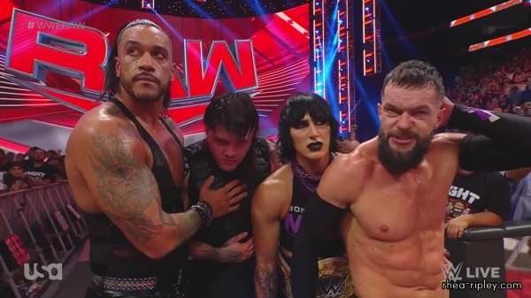 WWE_Monday_Night_Raw_2023_08_21_1080p_HDTV_x264-NWCHD_part_6_3245.jpg
