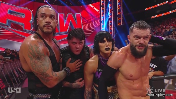 WWE_Monday_Night_Raw_2023_08_21_1080p_HDTV_x264-NWCHD_part_6_3246.jpg