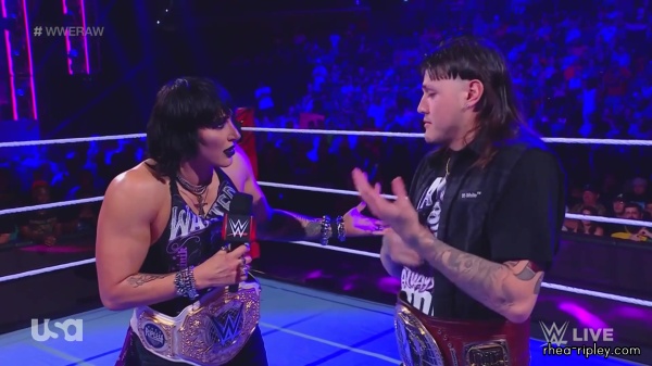 WWE_Monday_Night_Raw_2023_08_28_1080p_HDTV_x264-NWCHD_part_2_0700.jpg
