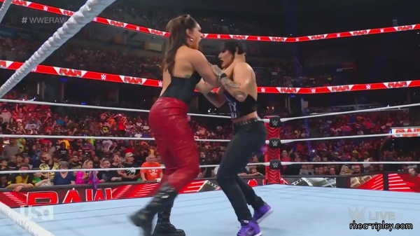 WWE_Monday_Night_Raw_2023_08_28_1080p_HDTV_x264-NWCHD_part_2_0862.jpg