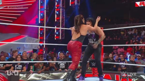 WWE_Monday_Night_Raw_2023_08_28_1080p_HDTV_x264-NWCHD_part_2_0879.jpg