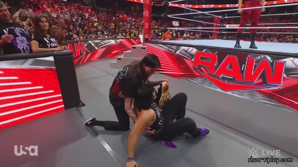 WWE_Monday_Night_Raw_2023_08_28_1080p_HDTV_x264-NWCHD_part_2_1045.jpg