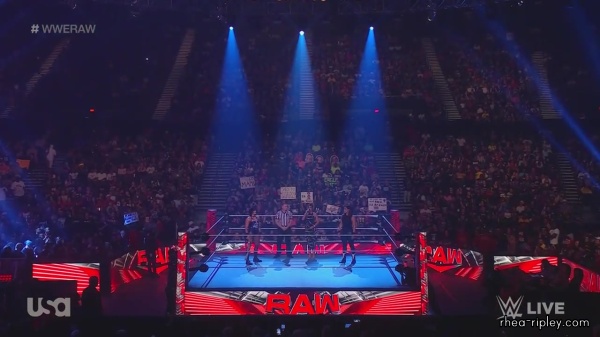 WWE_Monday_Night_Raw_2023_09_11_720p_HDTV_x264-NWCHD_part_3_0332.jpg