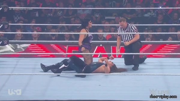 WWE_Monday_Night_Raw_2023_09_11_720p_HDTV_x264-NWCHD_part_3_1006.jpg