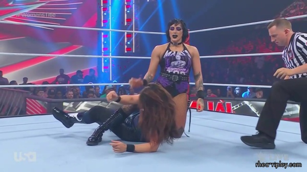 WWE_Monday_Night_Raw_2023_09_11_720p_HDTV_x264-NWCHD_part_3_1012.jpg