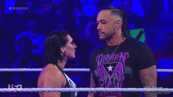 WWE_Monday_Night_Raw_2023_10_02_720p_HDTV_x264-NWCHD_0999.jpg
