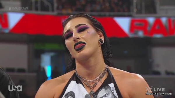 WWE_Monday_Night_Raw_2023_10_02_720p_HDTV_x264-NWCHD_2153.jpg