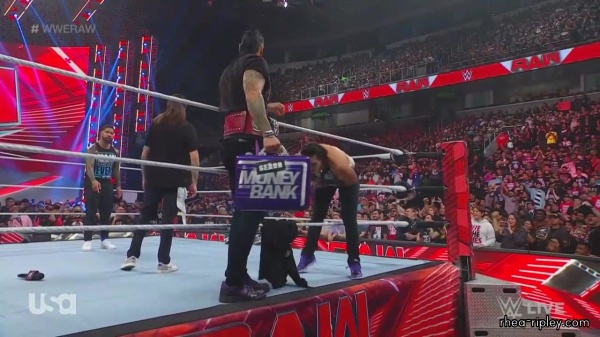 WWE_Monday_Night_Raw_2023_10_02_720p_HDTV_x264-NWCHD_2463.jpg