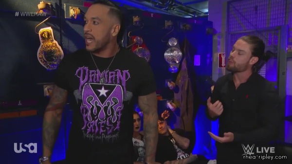 WWE_Monday_Night_Raw_2023_10_02_720p_HDTV_x264-NWCHD_part_2_071.jpg
