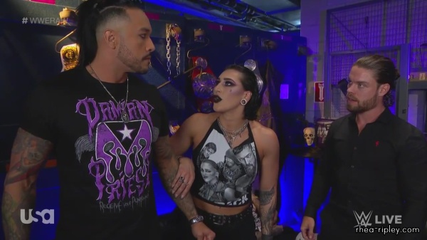 WWE_Monday_Night_Raw_2023_10_02_720p_HDTV_x264-NWCHD_part_2_092.jpg
