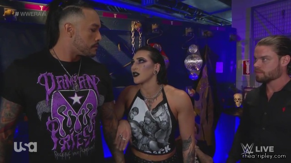 WWE_Monday_Night_Raw_2023_10_02_720p_HDTV_x264-NWCHD_part_2_103.jpg