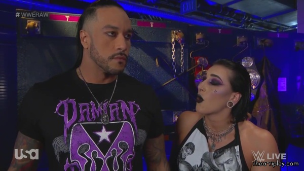 WWE_Monday_Night_Raw_2023_10_02_720p_HDTV_x264-NWCHD_part_2_125.jpg