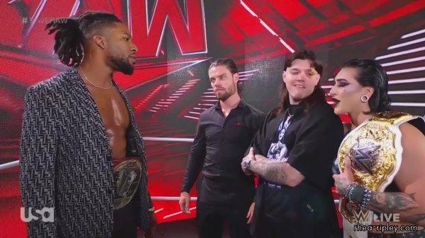 WWE_Monday_Night_Raw_2023_10_02_720p_HDTV_x264-NWCHD_part_3_105.jpg