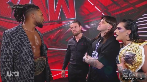 WWE_Monday_Night_Raw_2023_10_02_720p_HDTV_x264-NWCHD_part_3_110.jpg