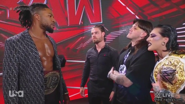 WWE_Monday_Night_Raw_2023_10_02_720p_HDTV_x264-NWCHD_part_3_127.jpg