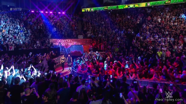 Click to view full size image
==============
WWE_Money_In_The_Bank_2023_Rhea_Ringside_Attacks_Cody_0621.jpg WWE_Money_In_The_Bank_2023_Rhea_Ringside_Attacks_Cody_0621.jpg