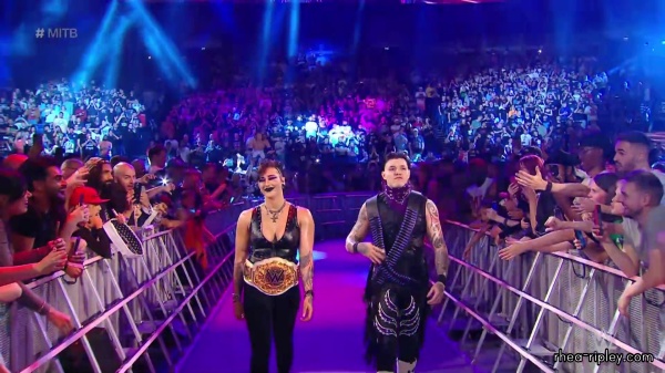 Click to view full size image
==============
WWE_Money_In_The_Bank_2023_Rhea_Ringside_Attacks_Cody_0704.jpg WWE_Money_In_The_Bank_2023_Rhea_Ringside_Attacks_Cody_0704.jpg