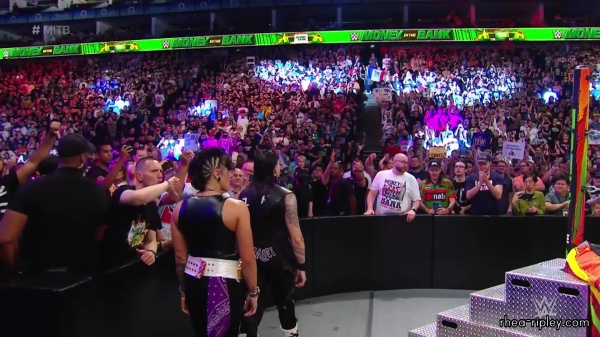 WWE_Money_In_The_Bank_2023_Rhea_Ringside_Attacks_Cody_0738.jpg