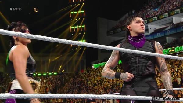 WWE_Money_In_The_Bank_2023_Rhea_Ringside_Attacks_Cody_0855.jpg