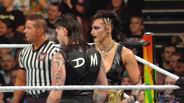 WWE_Money_In_The_Bank_2023_Rhea_Ringside_Attacks_Cody_0877.jpg