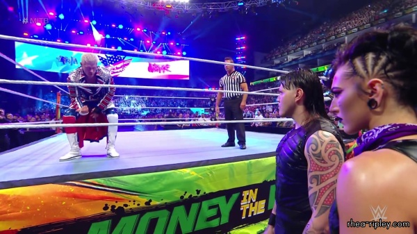 WWE_Money_In_The_Bank_2023_Rhea_Ringside_Attacks_Cody_1024.jpg