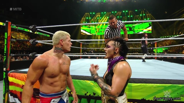 WWE_Money_In_The_Bank_2023_Rhea_Ringside_Attacks_Cody_1298.jpg