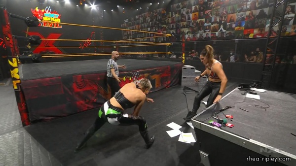 WWE_NXT_JAN__062C_2021_1204.jpg