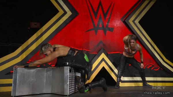 WWE_NXT_JAN__062C_2021_2381.jpg