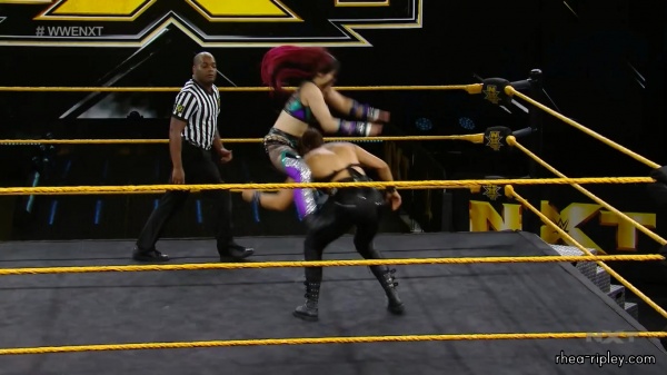 WWE_NXT_MAY_202C_2020_0406.jpg