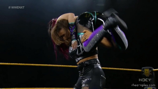 WWE_NXT_MAY_202C_2020_0414.jpg