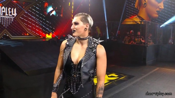 WWE_NXT_NOV__182C_2020_0412.jpg