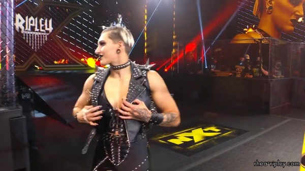 WWE_NXT_NOV__182C_2020_0413.jpg