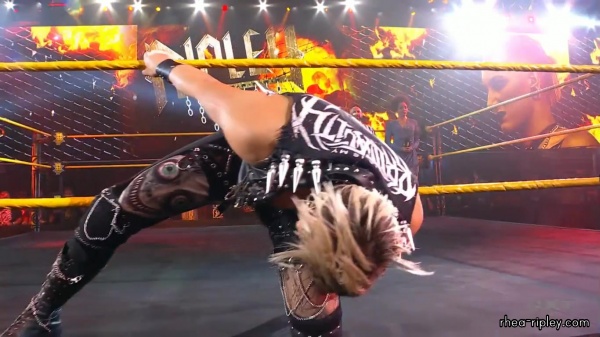 WWE_NXT_NOV__182C_2020_0434.jpg