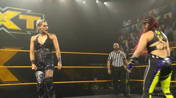 WWE_NXT_NOV__182C_2020_0855.jpg