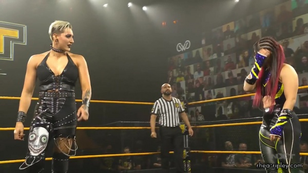 WWE_NXT_NOV__182C_2020_0857.jpg