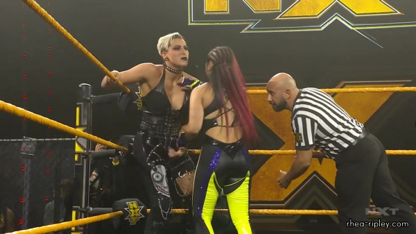 WWE_NXT_NOV__182C_2020_0941.jpg