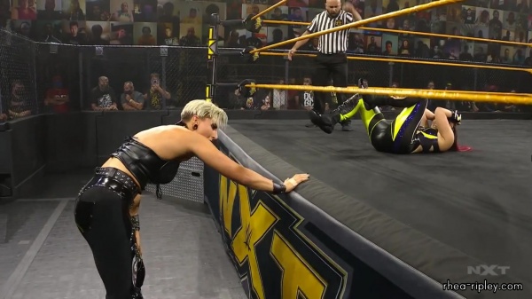 WWE_NXT_NOV__182C_2020_1066.jpg