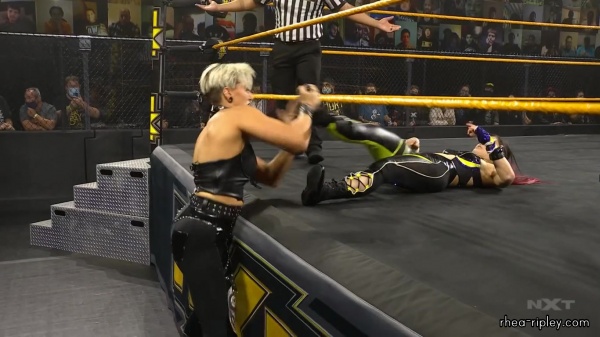 WWE_NXT_NOV__182C_2020_1075.jpg