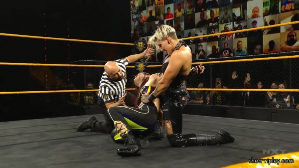 WWE_NXT_NOV__182C_2020_1394.jpg