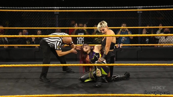 WWE_NXT_NOV__182C_2020_1405.jpg