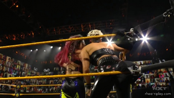 WWE_NXT_NOV__182C_2020_1630.jpg