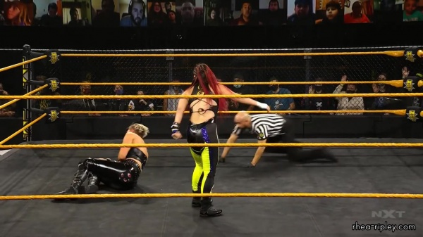 WWE_NXT_NOV__182C_2020_1674.jpg