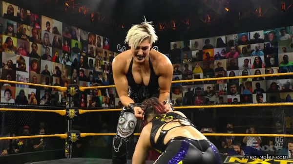 WWE_NXT_NOV__182C_2020_1820.jpg