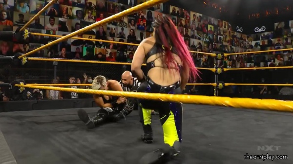 WWE_NXT_NOV__182C_2020_1905.jpg