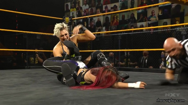 WWE_NXT_NOV__182C_2020_2373.jpg