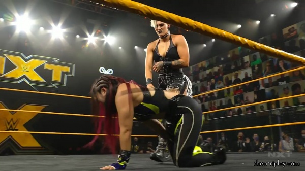 WWE_NXT_NOV__182C_2020_2468.jpg