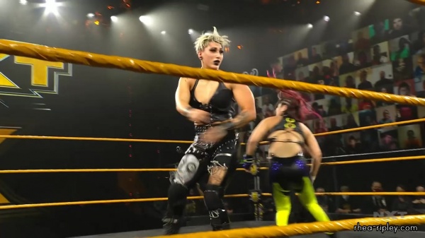 WWE_NXT_NOV__182C_2020_2620.jpg