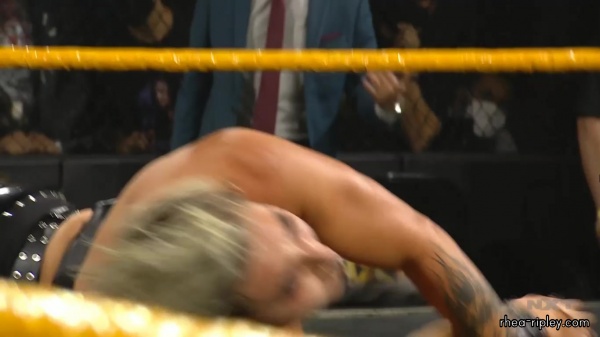 WWE_NXT_NOV__182C_2020_3101.jpg