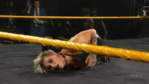 WWE_NXT_NOV__182C_2020_3108.jpg