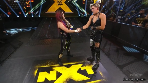 WWE_NXT_NOV__182C_2020_3303.jpg